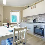 Awesome In With Wifi Apartment