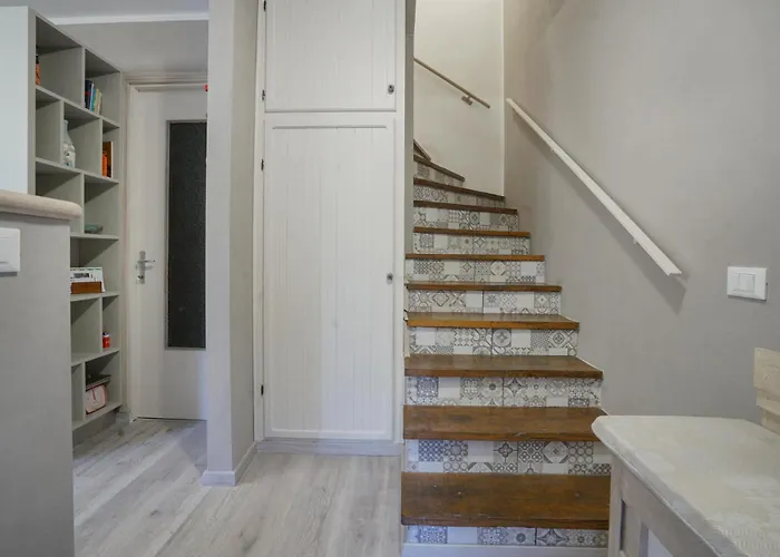 Appartement Awesome In With Wifi Carro